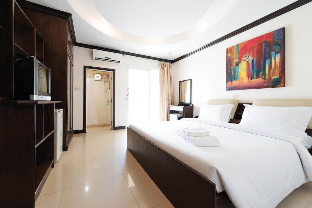 Safe House Hostel Patong Номер фото